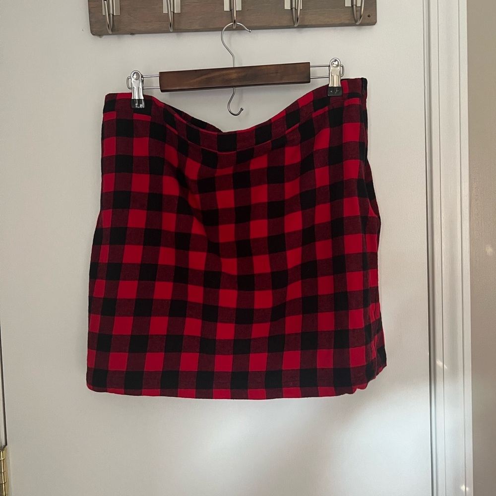 Marley Lilly Women’s plaid skirt - size 2XL